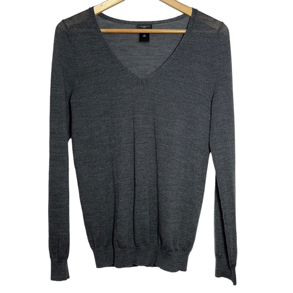 Ann Taylor Merino Wool Blend V Neck Lightweight Sweater - Picture 1 of 5